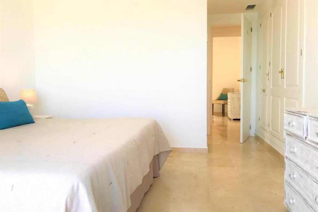 Penthouse Bermuda Beach 2 Estepona Exteriör bild