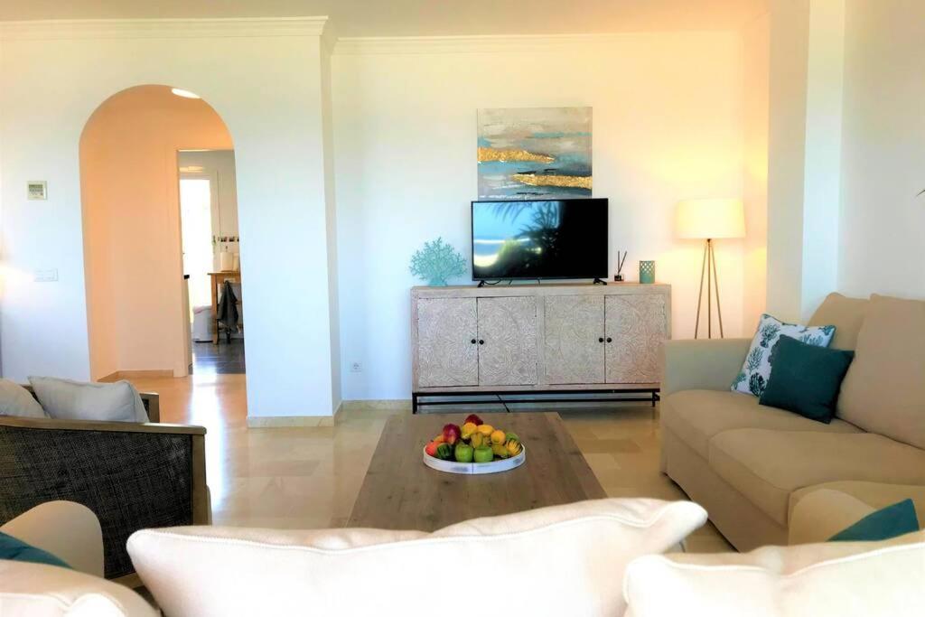 Penthouse Bermuda Beach 2 Estepona Exteriör bild